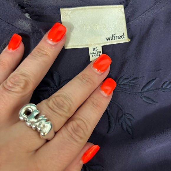 Aritzia eggplant purple shirt . see through never worn - Picture 6 of 10